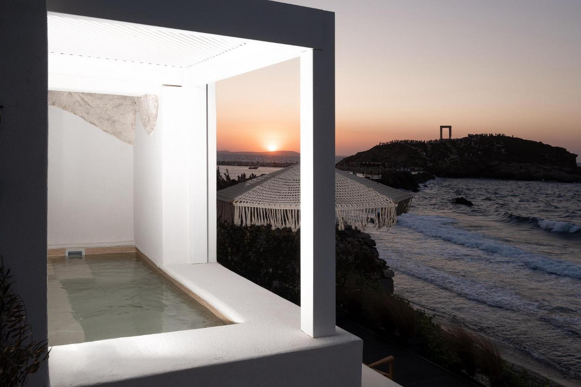 Portara Seaside Luxury Suites Naxos City Exterior foto