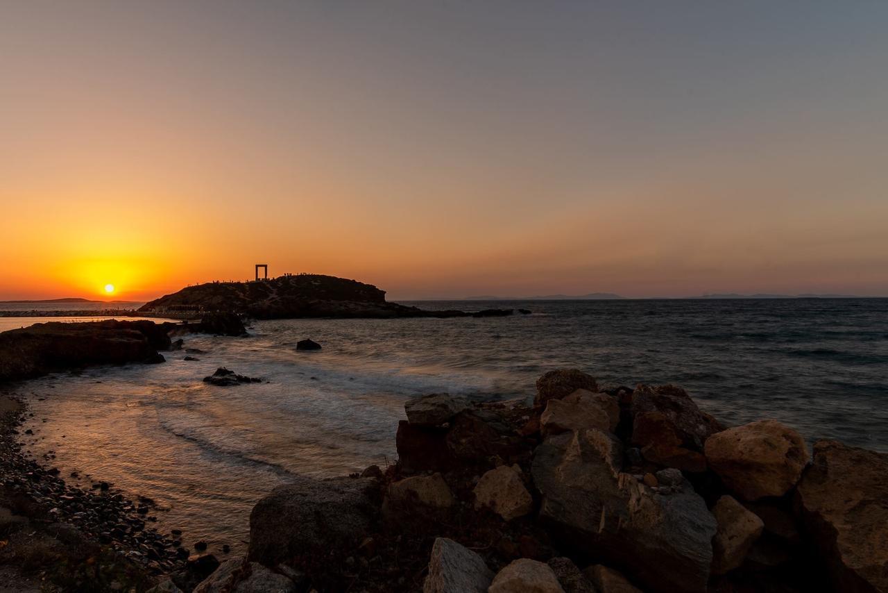 Portara Seaside Luxury Suites Naxos City Exterior foto